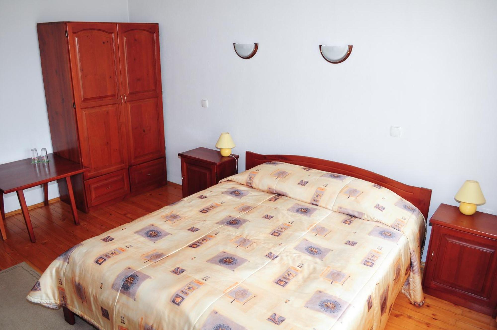 Kris Guest House Dewin Zimmer foto