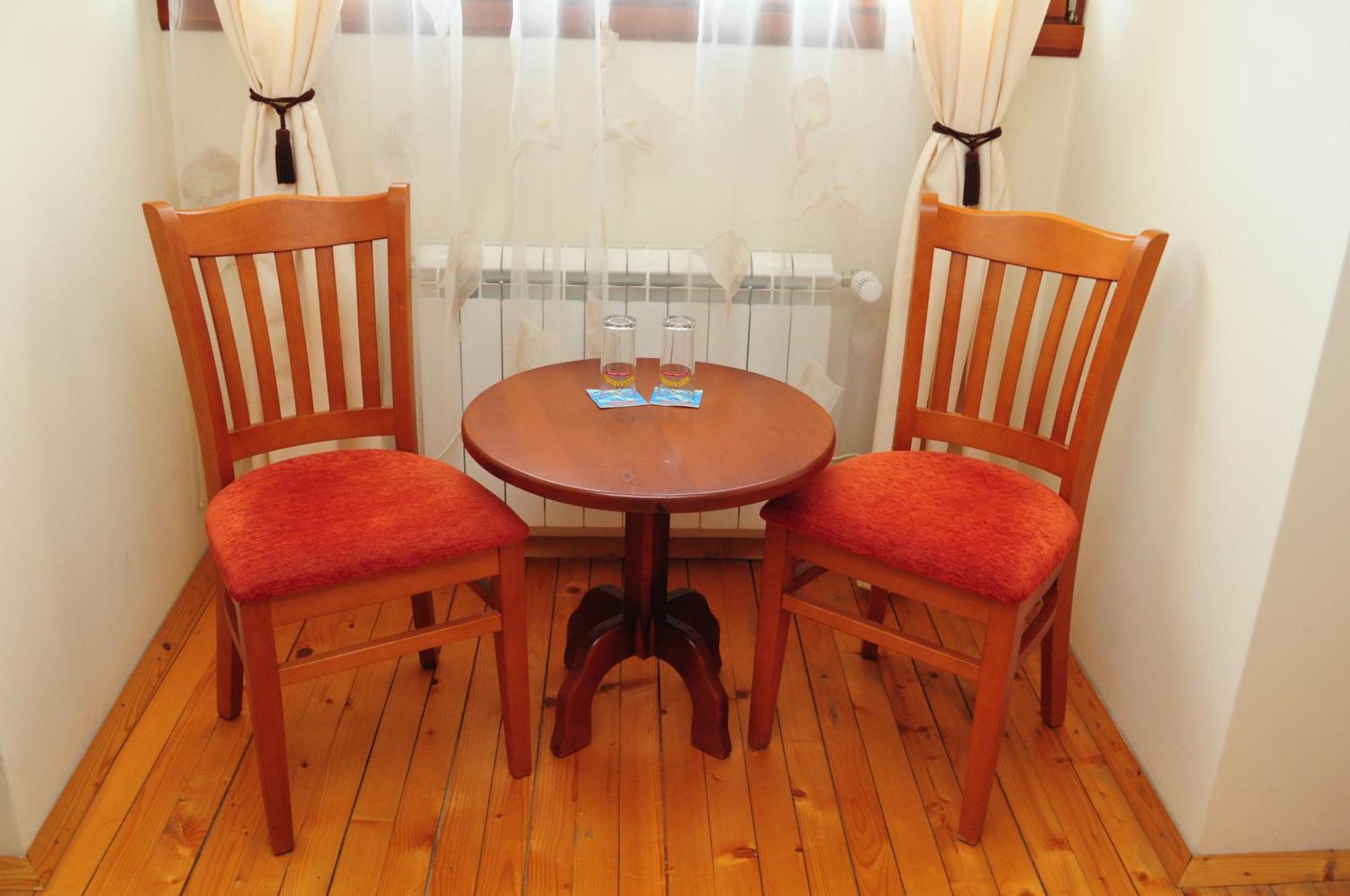Kris Guest House Dewin Zimmer foto