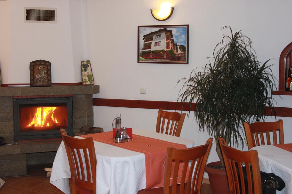 Kris Guest House Dewin Exterior foto