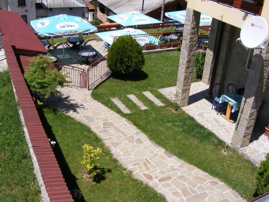 Kris Guest House Dewin Exterior foto